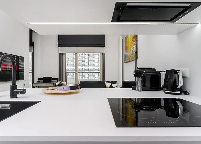 Premium With Free Parking & Balcony Mennica Warszawa