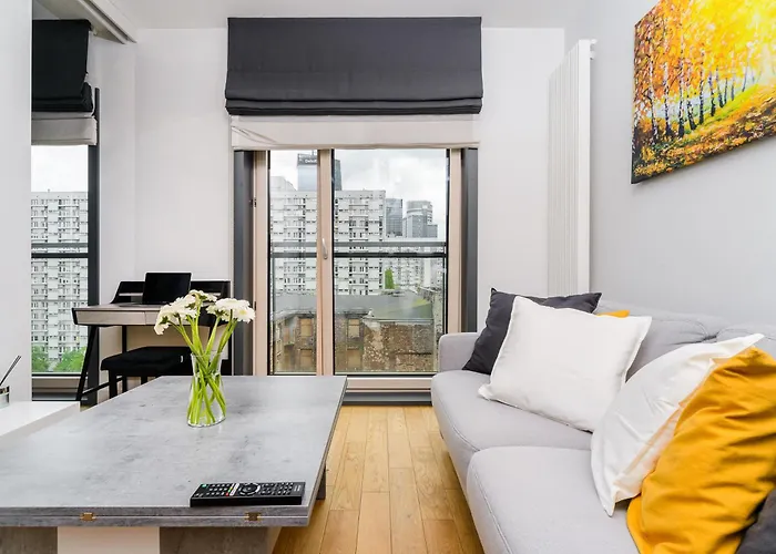 Premium With Free Parking & Balcony Mennica *